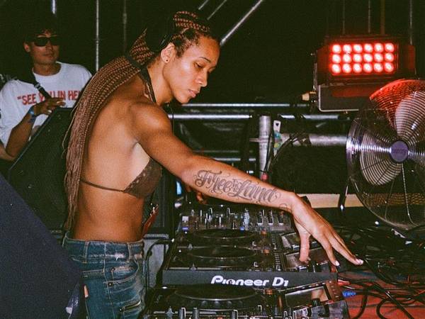 dj on the decks